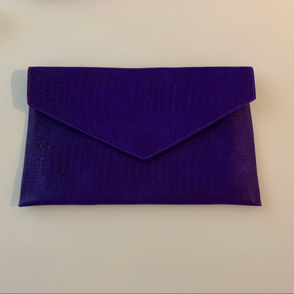 Nicaraguan leather envelope purse